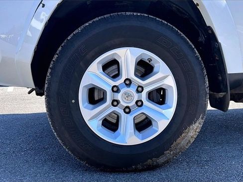 Used 2018 Toyota 4Runner SR5 image 35