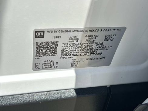 Used 2023 Chevrolet Equinox RS FWD image 17