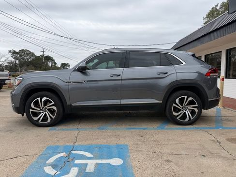 Used 2020 Volkswagen Atlas Cross Sport SEL Premium image 4