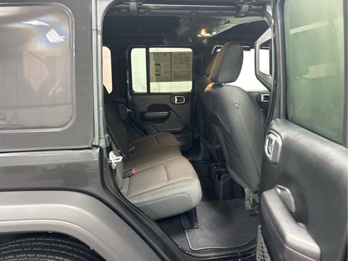 Used 2021 Jeep Wrangler Unlimited Sport image 19
