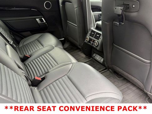 Used 2025 Land Rover Discovery S AWD/4WD image 32
