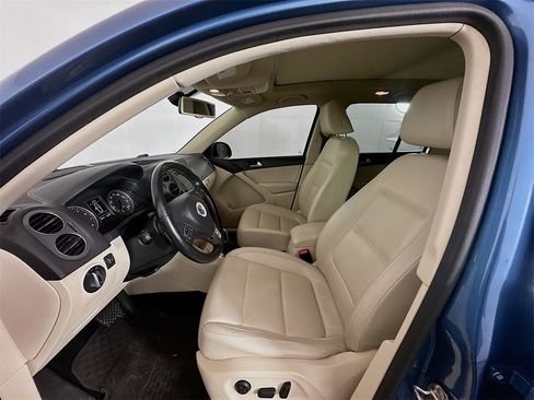 Used 2017 Volkswagen Tiguan Wolfsburg Edition image 20