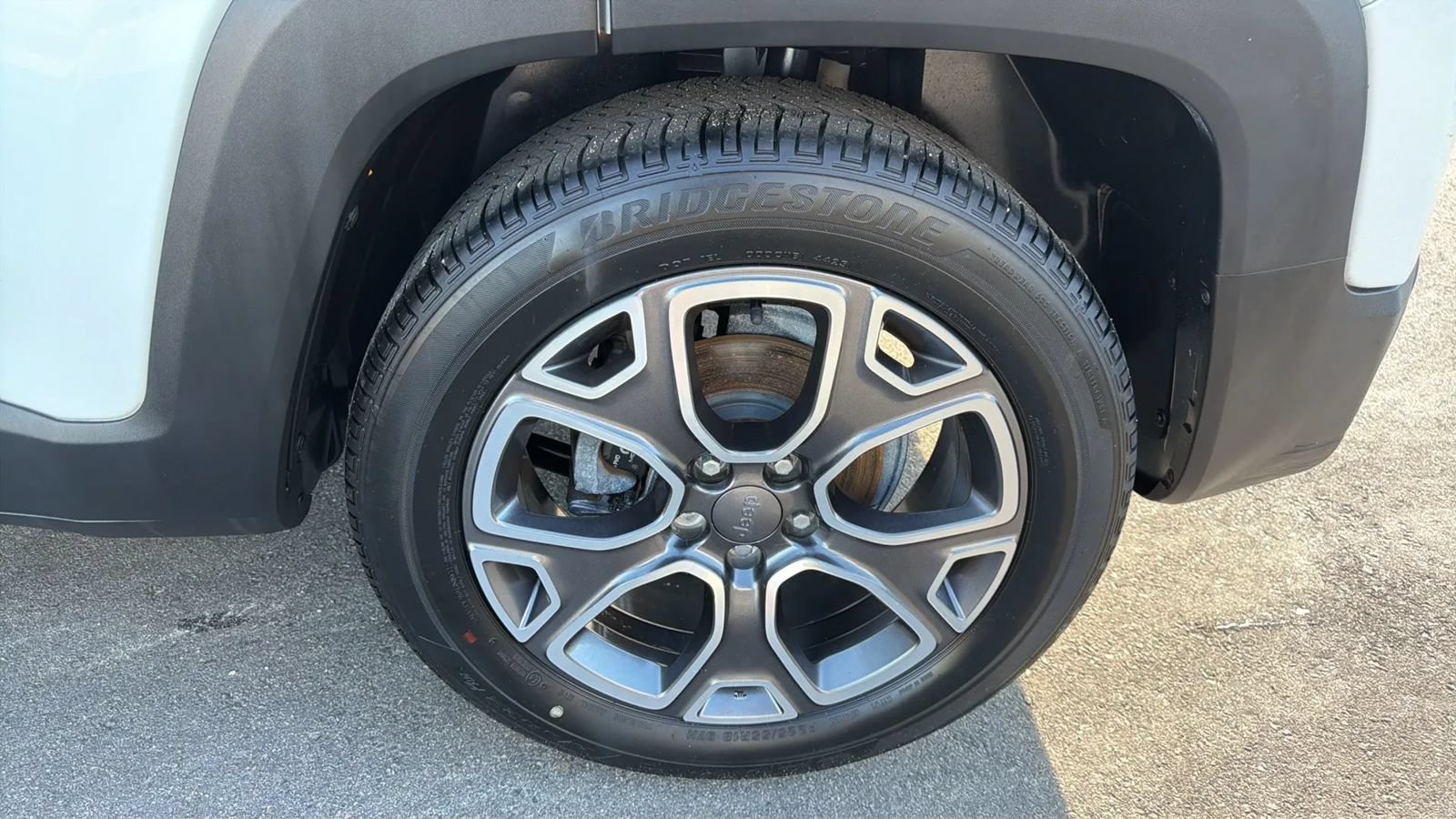 Used 2017 Jeep Renegade Limited FWD image 13