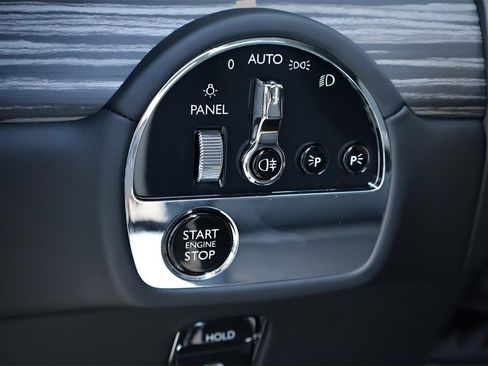 New 2026 Rolls-Royce Spectre image 25