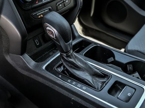 Used 2019 Ford Escape SE FWD image 25
