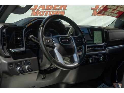 Used 2025 GMC Sierra 1500 SLT AWD/4WD image 27