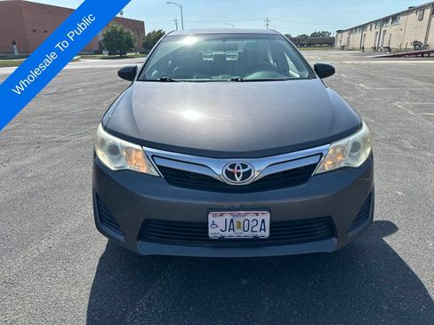 Used 2012 Toyota Camry LE FWD image 2