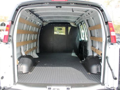 Used 2024 Chevrolet Express 2500 w/ Driver Convenience Package RWD image 11