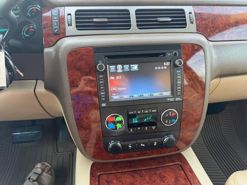 Used 2013 Chevrolet Tahoe LTZ image 22