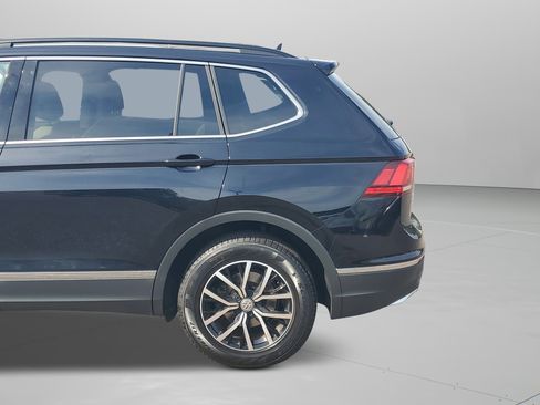 Used 2021 Volkswagen Tiguan SE image 34