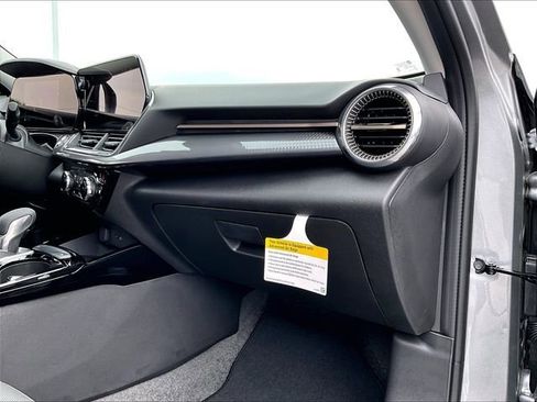 New 2026 Chevrolet Trax ACTIV w/ Sunroof Package FWD image 27