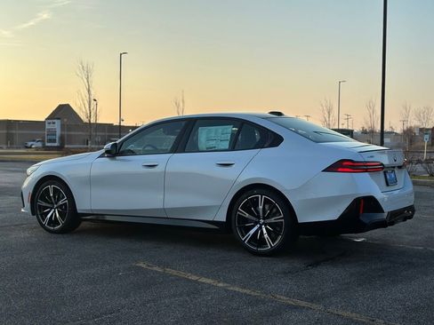 New 2026 BMW 530i xDrive w/ M Sport Package image 5