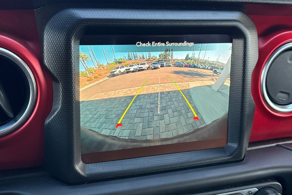 Used 2021 Jeep Wrangler Unlimited Rubicon AWD/4WD image 23