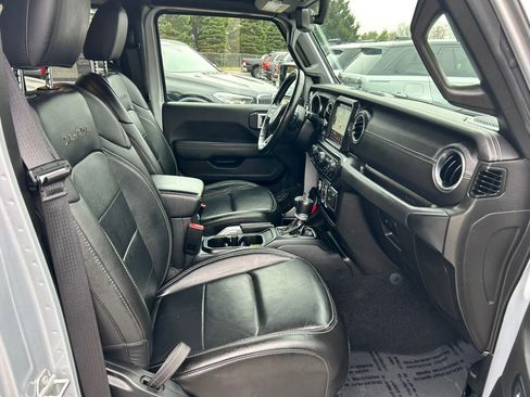 Used 2023 Jeep Wrangler Sahara w/ Cold Weather Group image 24