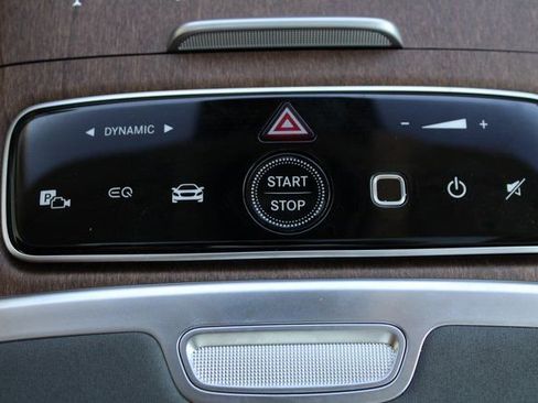 Used 2023 Mercedes-Benz EQS 580 4MATIC SUV image 23