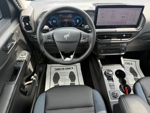 Used 2025 Ford Bronco Sport Outer Banks w/ Outer Banks Tech Package+ AWD/4WD image 12