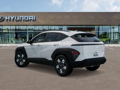 Certified 2025 Hyundai Kona SEL AWD/4WD image 5