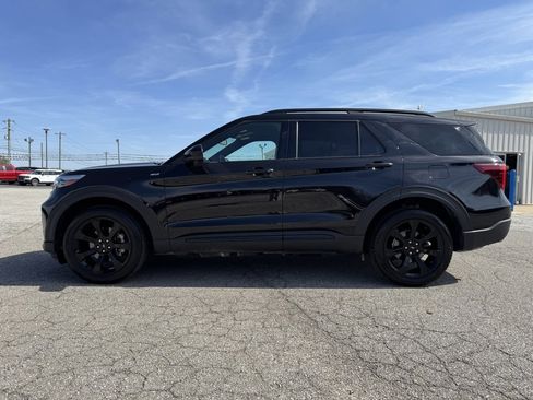 Used 2023 Ford Explorer ST-Line image 2