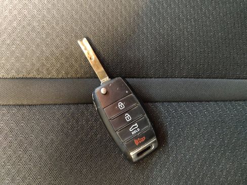 Used 2017 Kia Optima LX image 32