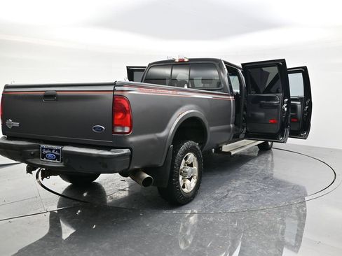 Used 2004 Ford F350 Harley-Davidson image 56