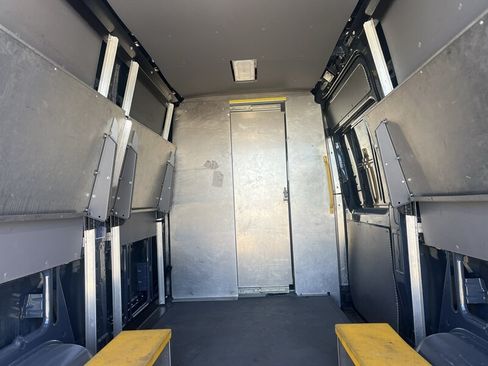 Used 2019 Mercedes-Benz Sprinter 144 image 8