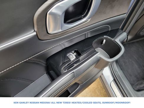 Used 2024 Kia Sorento SX image 43