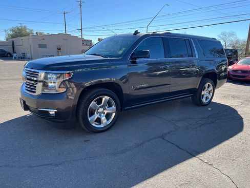 Used 2016 Chevrolet Suburban LTZ image 10