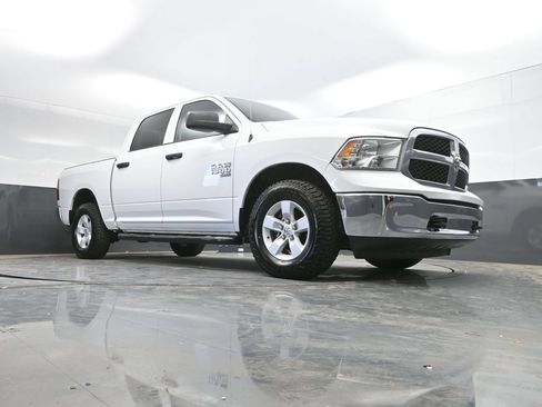 Used 2022 RAM 1500 Classic SLT AWD/4WD image 33