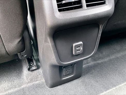 Used 2022 Chevrolet Equinox LT FWD image 32