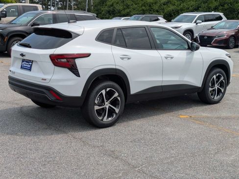 New 2026 Chevrolet Trax RS FWD image 4