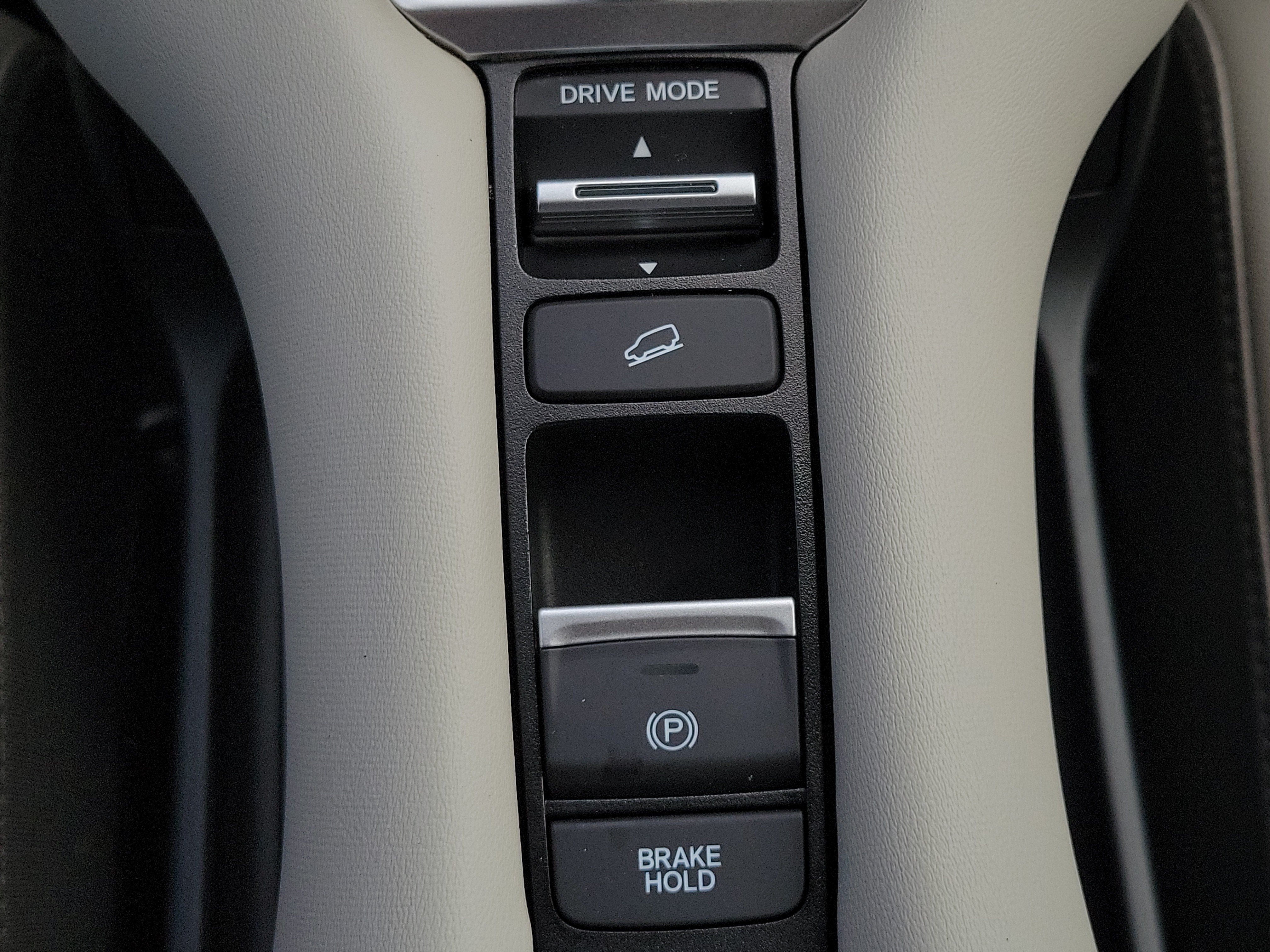 Used 2026 Honda HR-V EX-L image 27
