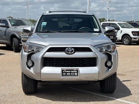 Used 2016 Toyota 4Runner SR5 Premium RWD image 3