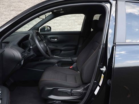 Used 2025 Honda HR-V Sport image 25