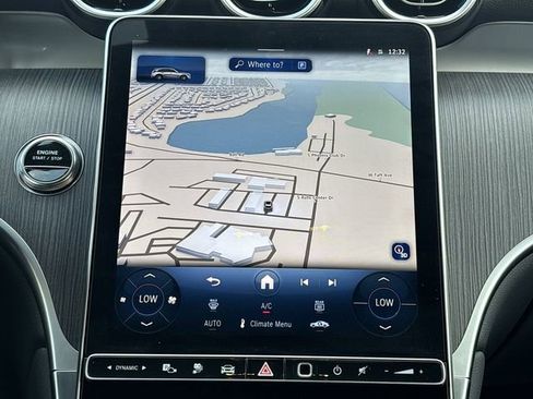 Used 2026 Mercedes-Benz GLC 350e 4MATIC w/ Driver Assistance Package image 25
