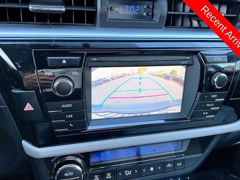 Used 2014 Toyota Corolla LE FWD image 14
