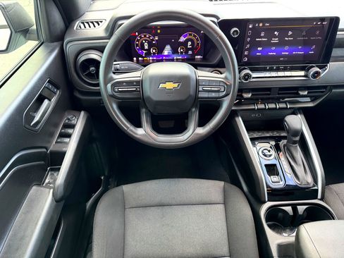 Used 2024 Chevrolet Colorado W/T w/ WT Convenience Package image 18