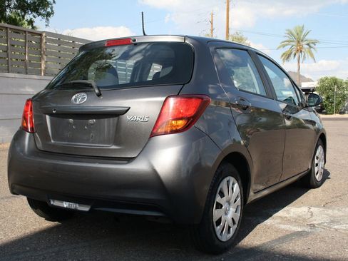 Used 2015 Toyota Yaris L FWD image 5