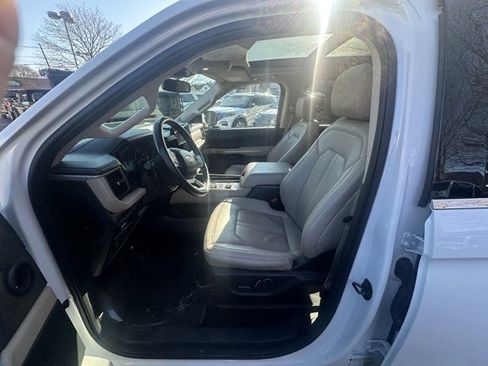 Used 2024 Ford Expedition Max Limited image 17