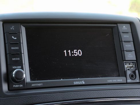 Used 2020 Dodge Grand Caravan SXT image 27