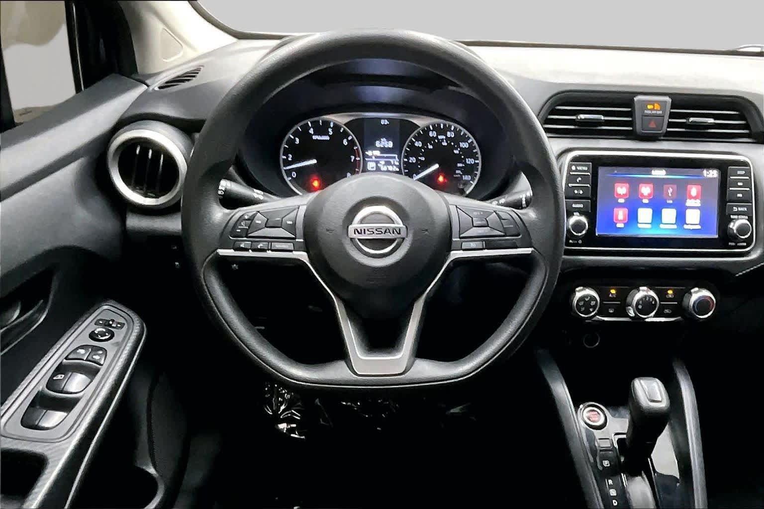 Used 2021 Nissan Versa S FWD image 6