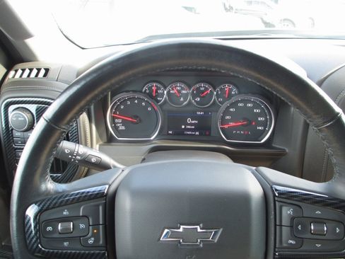 Certified 2021 Chevrolet Silverado 1500 LT Trail Boss w/ Convenience Package II image 31