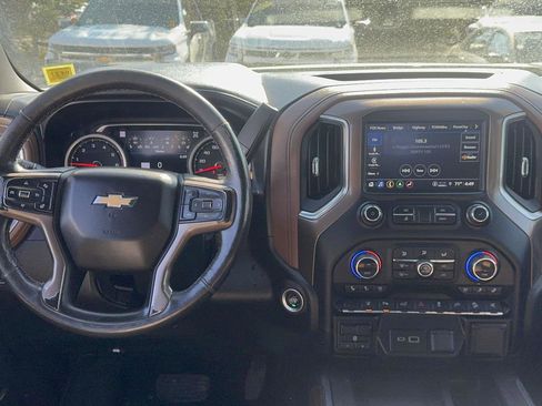 Used 2021 Chevrolet Silverado 2500 High Country w/ Z71 Off-Road Package AWD/4WD image 16