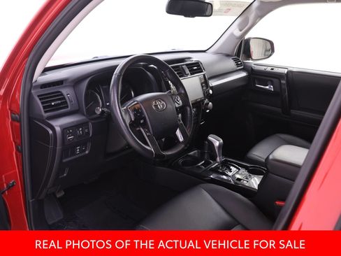 Certified 2024 Toyota 4Runner TRD Off-Road Premium AWD/4WD image 3