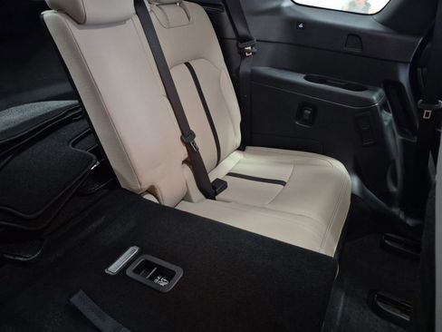 Used 2024 MAZDA CX-90 3.3 Turbo w/ Preferred Package image 11