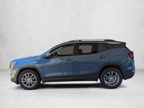Used 2024 GMC Terrain SLT FWD image 9
