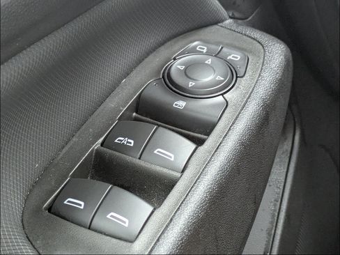 Used 2024 Chevrolet Equinox RS FWD image 28