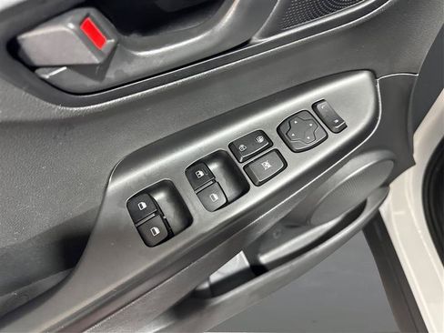 Used 2019 Hyundai Kona SE AWD/4WD image 29