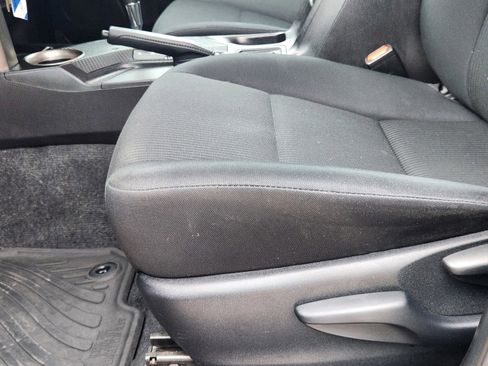 Used 2015 Toyota RAV4 LE AWD/4WD image 19