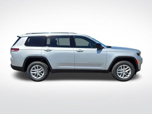 New 2026 Jeep Grand Cherokee L Laredo AWD/4WD image 2