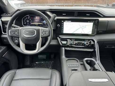 New 2026 GMC Sierra 3500 Denali w/ Denali Reserve Package image 7